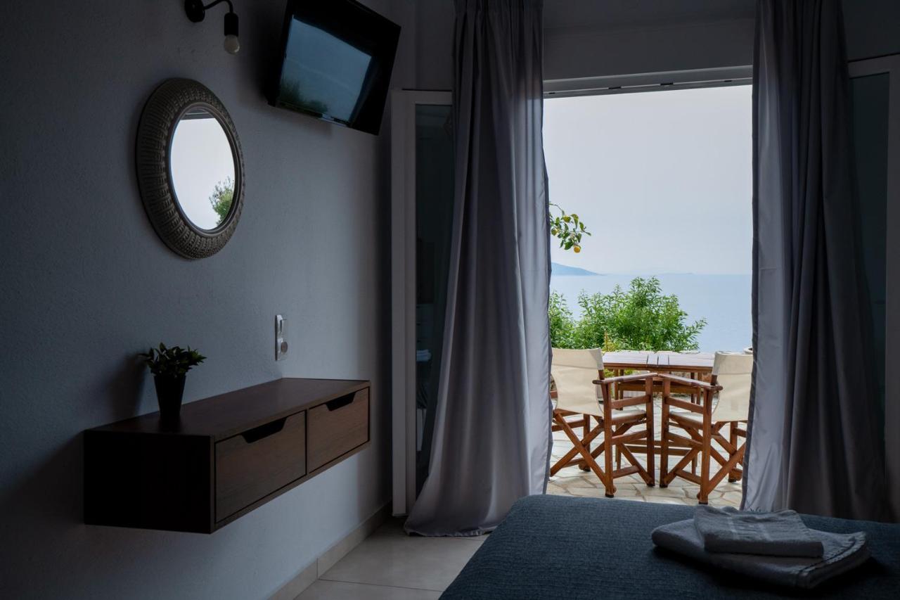 Pantheon Hotel Patitiri  Ngoại thất bức ảnh