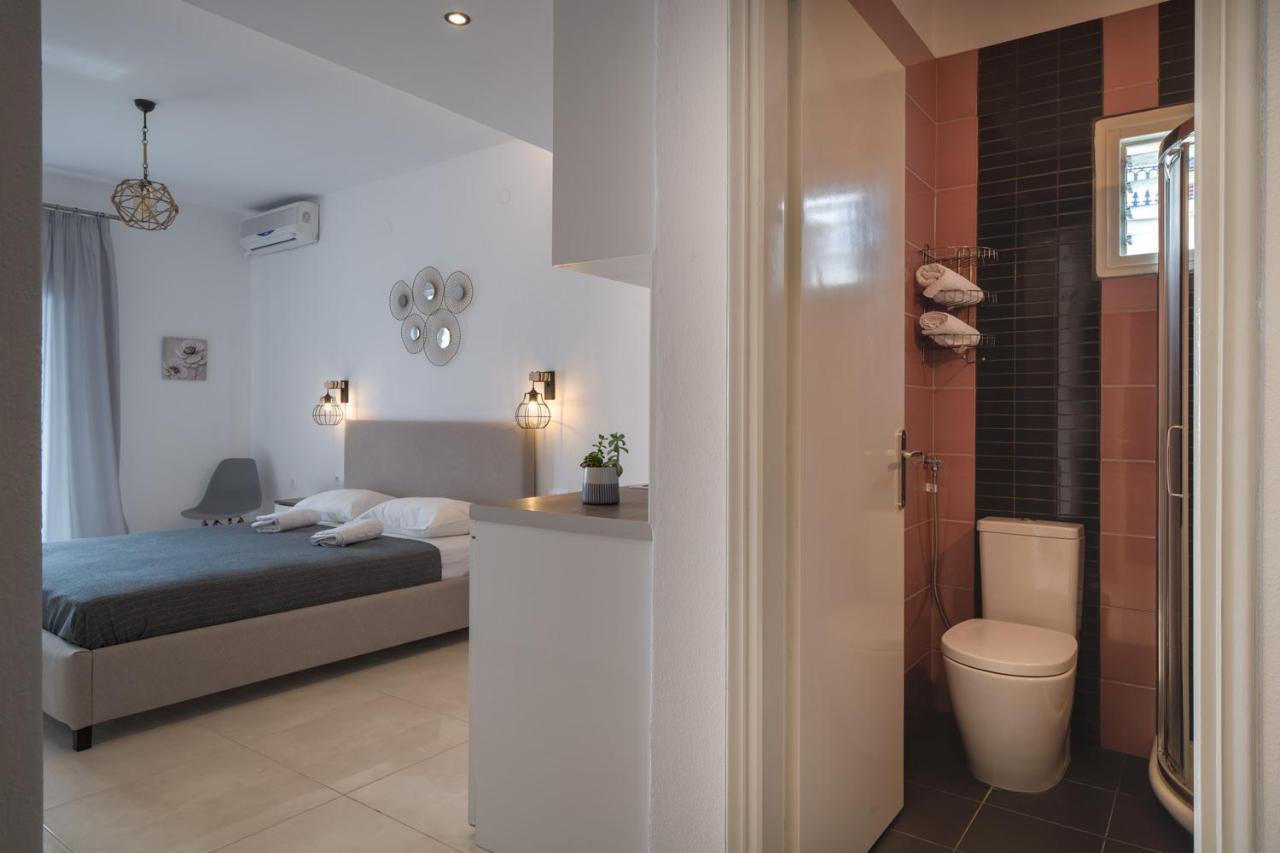 Pantheon Hotel Patitiri  Ngoại thất bức ảnh