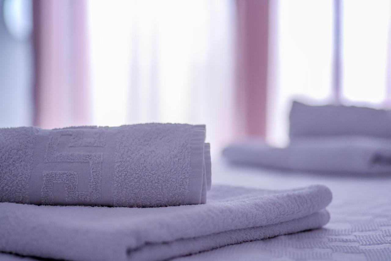 Pantheon Hotel Patitiri  Ngoại thất bức ảnh
